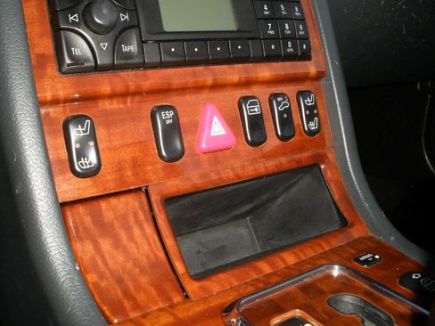 Used 2003 Mercedes-Benz SLK 320 image 32