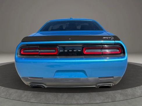 Used 2016 Dodge Challenger SRT Hellcat RWD image 8