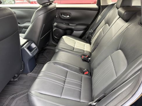 Used 2023 Honda HR-V EX-L image 8