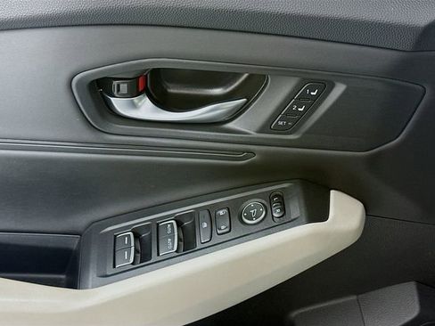 Used 2024 Honda Accord EX-L image 17