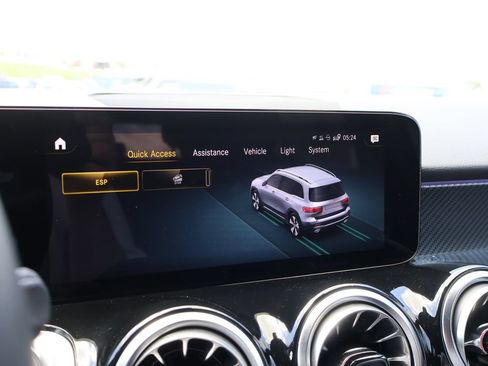 Used 2023 Mercedes-Benz GLB 250 4MATIC image 37