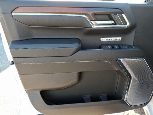 Used 2024 GMC Sierra 1500 Denali w/ Denali Reserve Package image 12