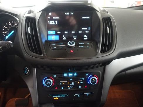 Used 2019 Ford Escape SE FWD image 15