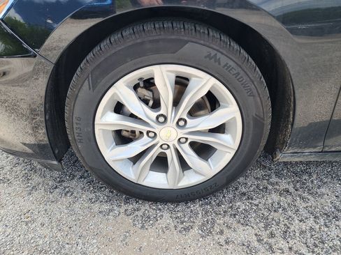 Used 2021 Chevrolet Malibu LT FWD image 12