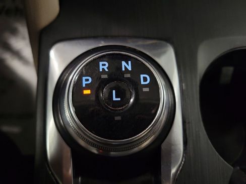 Used 2021 Ford Escape SE image 16