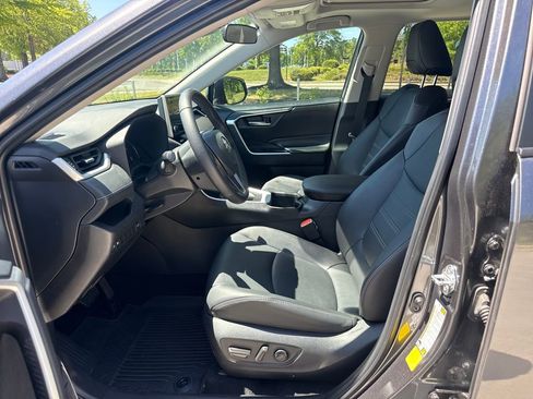 Used 2024 Toyota RAV4 XLE Premium FWD image 12