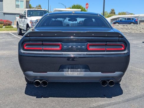Used 2019 Dodge Challenger SXT w/ Blacktop Package RWD image 6