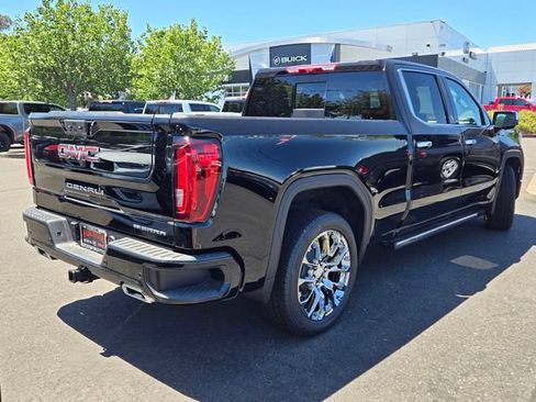 New 2026 GMC Sierra 1500 Denali w/ Denali Reserve Package AWD/4WD image 4