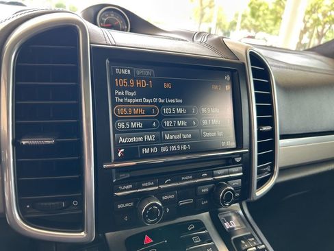 Used 2016 Porsche Cayenne GTS image 7