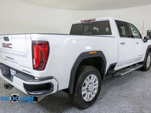 Used 2020 GMC Sierra 2500 Denali w/ Denali Ultimate Package AWD/4WD image 8