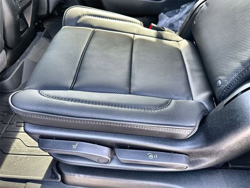 New 2026 GMC Yukon XL Denali w/ LPO, Floor Liner Package image 17