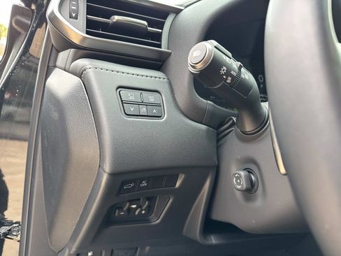 Certified 2025 Lexus LX 700h Overtrail image 30