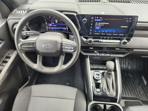 Used 2023 Chevrolet Colorado Trail Boss w/ Technology Package image 27