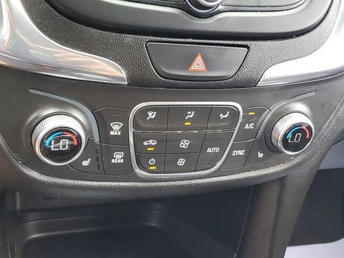 Used 2019 Chevrolet Equinox LT FWD image 29