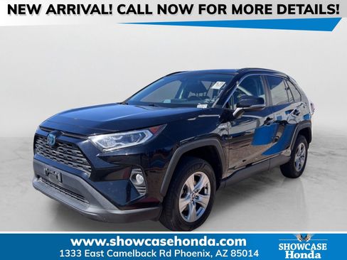 Used 2021 Toyota RAV4 XLE AWD/4WD image 1