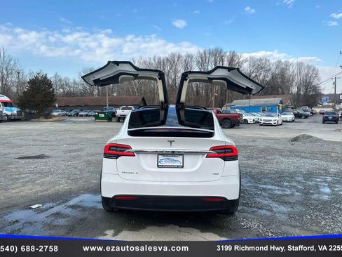 Used 2018 Tesla Model X 75D AWD/4WD image 18