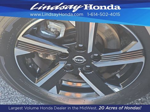 Used 2024 Nissan Sentra SV FWD image 32