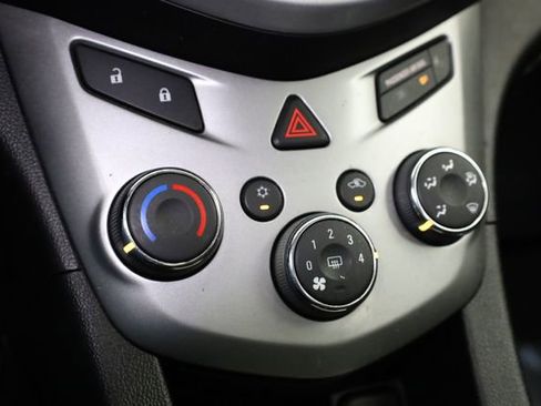 Used 2017 Chevrolet Sonic LT image 23