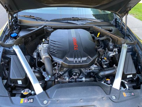 Used 2022 Kia Stinger GT1 RWD image 13