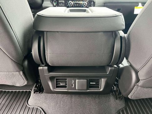 New 2026 GMC Sierra 1500 SLE AWD/4WD image 15