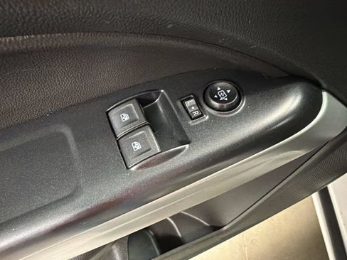 Used 2022 Chevrolet Colorado LT w/ Fleet Safety Package RWD image 14