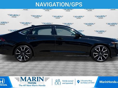 Used 2024 Honda Accord Touring image 2