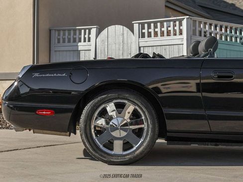 Used 2002 Ford Thunderbird Deluxe image 10