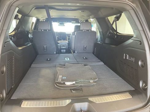 Used 2025 GMC Yukon XL Denali AWD/4WD image 20