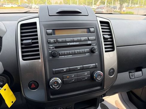 Used 2010 Nissan Xterra SE AWD/4WD image 12