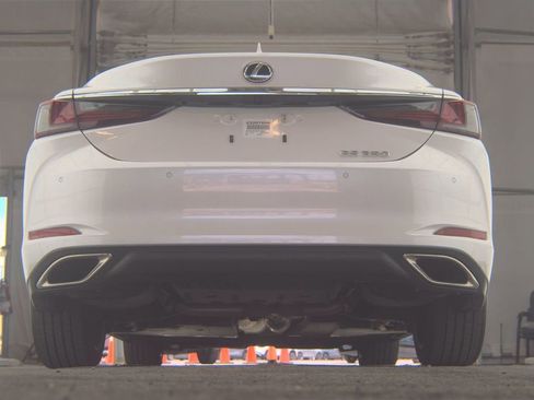 Used 2023 Lexus ES 350 w/ Premium Package FWD image 8