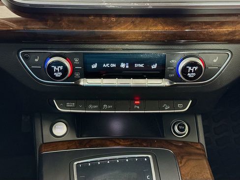 Used 2018 Audi Q5 2.0T Premium Plus w/ Premium Plus Package AWD/4WD image 16
