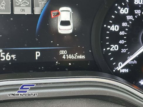 Used 2021 Toyota Avalon XLE image 26