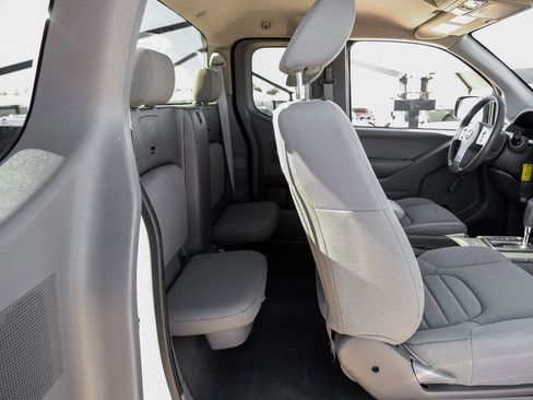 Used 2019 Nissan Frontier S image 32