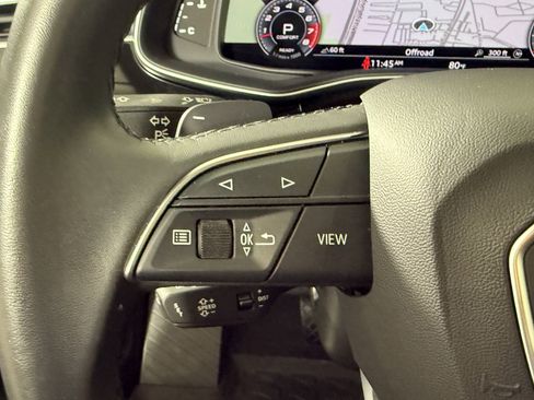 Used 2021 Audi Q8 Prestige w/ Prestige Package image 18