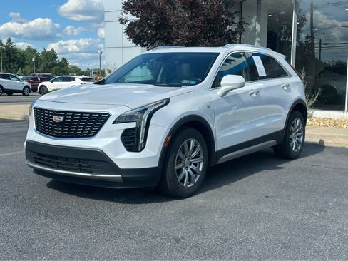 Used 2020 Cadillac XT4 Premium Luxury w/ Technology Package AWD/4WD image 1