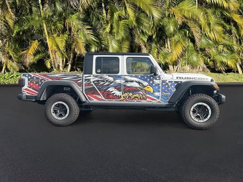 Used 2026 Jeep Gladiator Rubicon w/ Steel Power Dome Hood Package AWD/4WD image 4