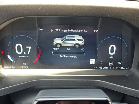 Used 2025 Ford Explorer Platinum RWD image 28
