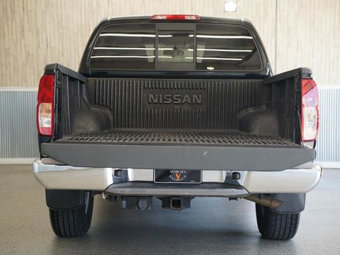 Used 2020 Nissan Frontier SV w/ SV Utility Package AWD/4WD image 39