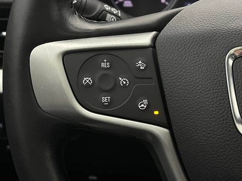 Used 2022 GMC Terrain SLT w/ Infotainment Package II AWD/4WD image 24