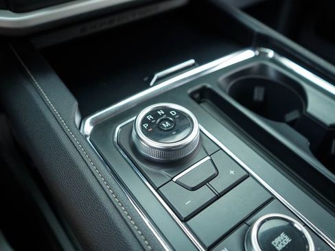 Used 2024 Ford Expedition Max XLT image 31