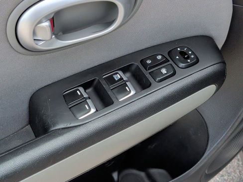 Used 2017 Kia Soul FWD image 9