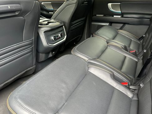 Used 2025 Ford Expedition Tremor AWD/4WD image 4