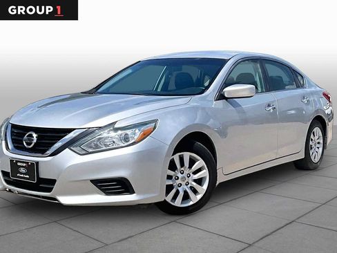 Used 2018 Nissan Altima 2.5 S w/ S Convenience Package FWD image 1