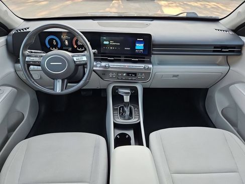 Used 2025 Hyundai Kona SEL FWD image 26