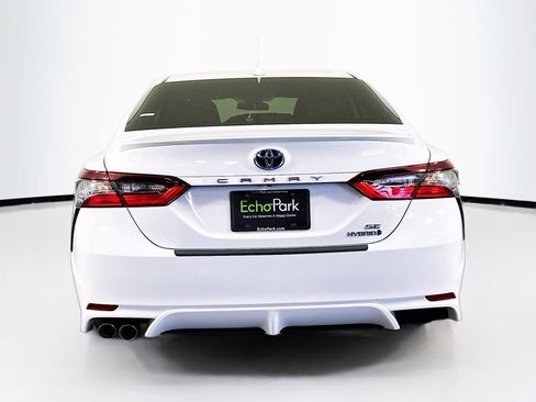 Used 2021 Toyota Camry SE FWD image 7