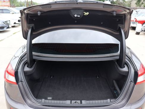 Used 2017 Maserati Ghibli RWD image 11