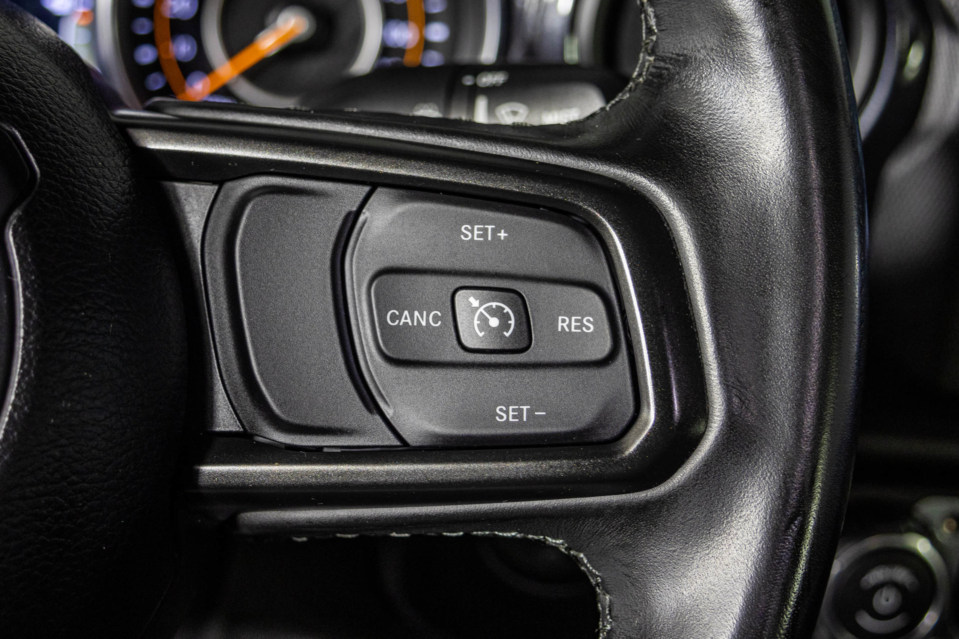 Used 2022 Jeep Gladiator Sport AWD/4WD image 32
