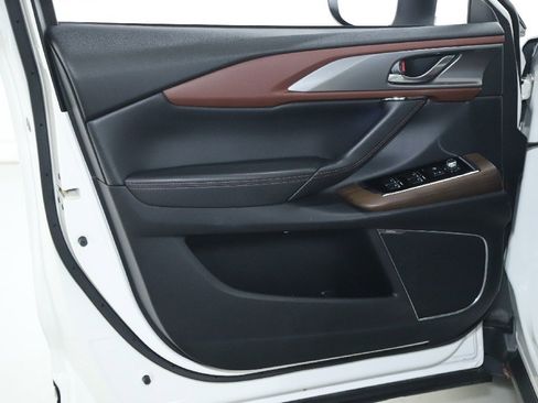 Used 2019 MAZDA CX-9 Signature image 16