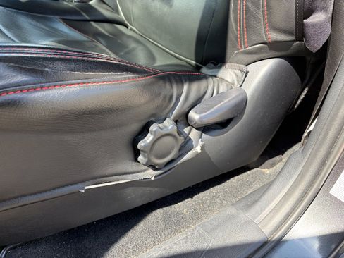 Used 2019 Toyota Tacoma TRD Sport AWD/4WD image 13