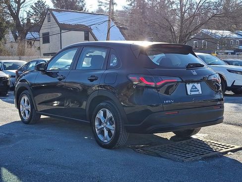 Certified 2023 Honda HR-V LX image 4